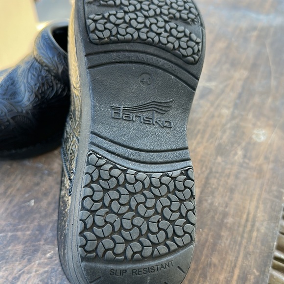 Dansko XP 2.0 shoes - Picture 2 of 5